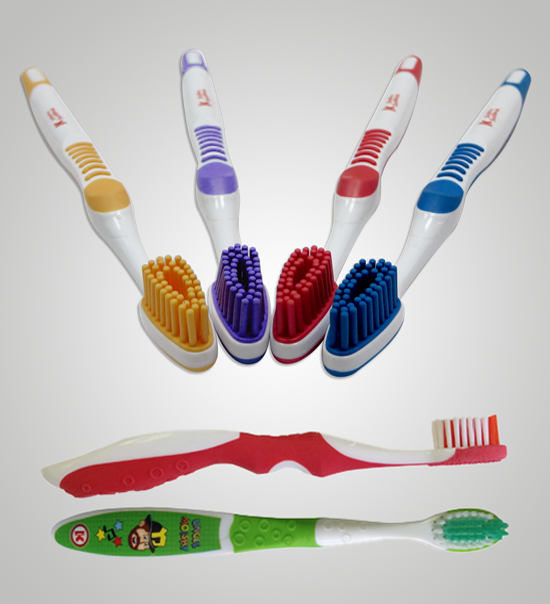 Shabbos Toothbrush and Uncle Moishy™ Weekday Toothbrushe